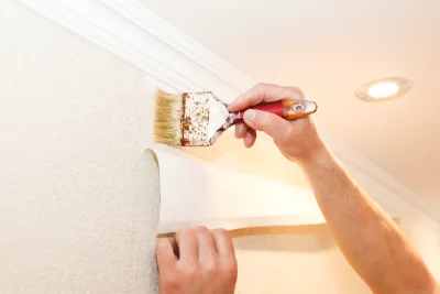 Pose de papier peint à la Brée-les-Bains — revêtements muraux et toiles de verre